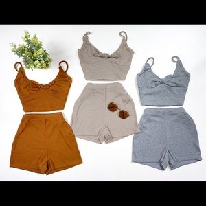 Sizes: S, M, L
Colors: Copper, Taupe, Grey